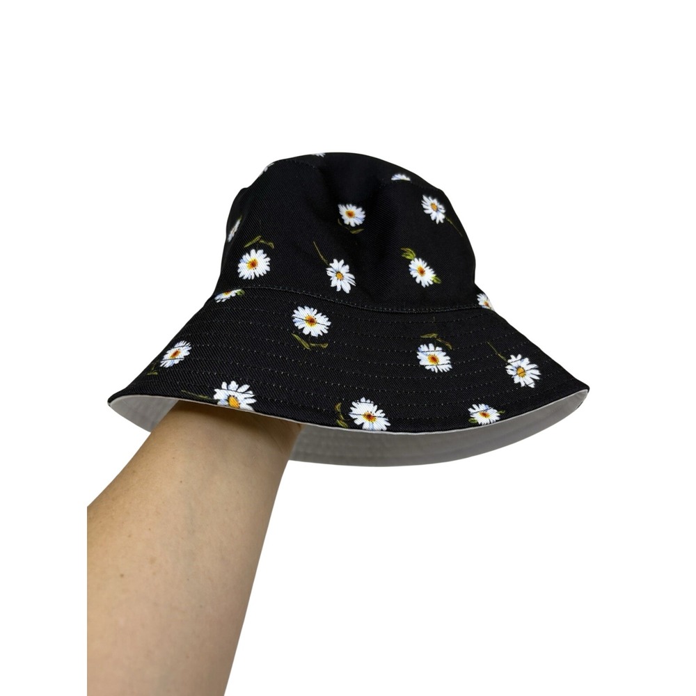 Alice + Olivia Reversible Bucket Hat Womens One Size OS Black Daisy Flower NWT